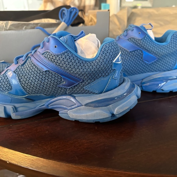 Balenciaga men’s Track 3 sneaker - blue. Size 40 - Picture 6 of 9